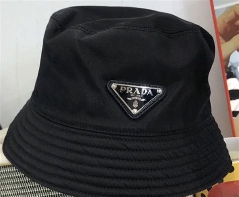 Chapeu prada .